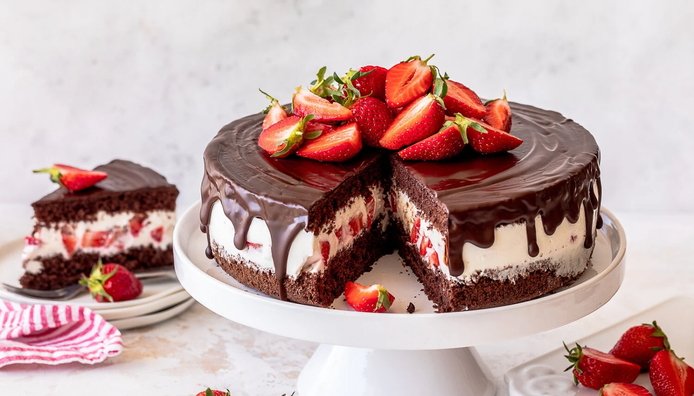 Strawberry & Chocolate Cake